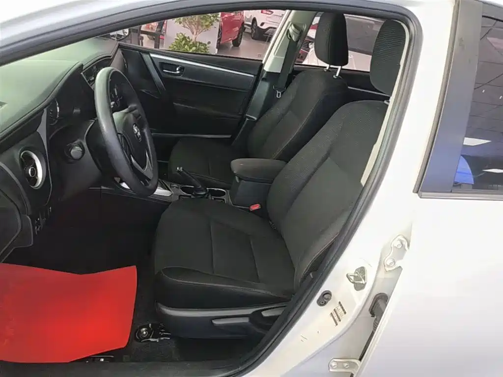 Toyota Corolla 2018 1.2T S-CVT GL Smart Edition фото 15