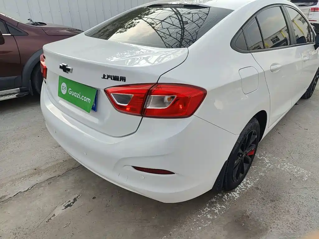 Chevrolet Cruze 2019 2018 Redline 320 Automatic Pioneer Edition