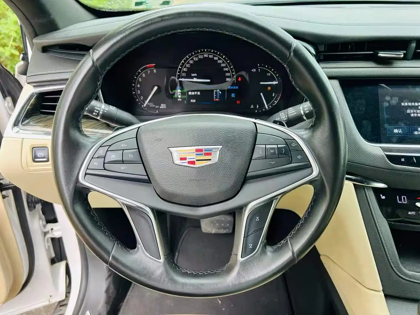 Cadillac XT5 2016 28T AWD Technology Model фото 9