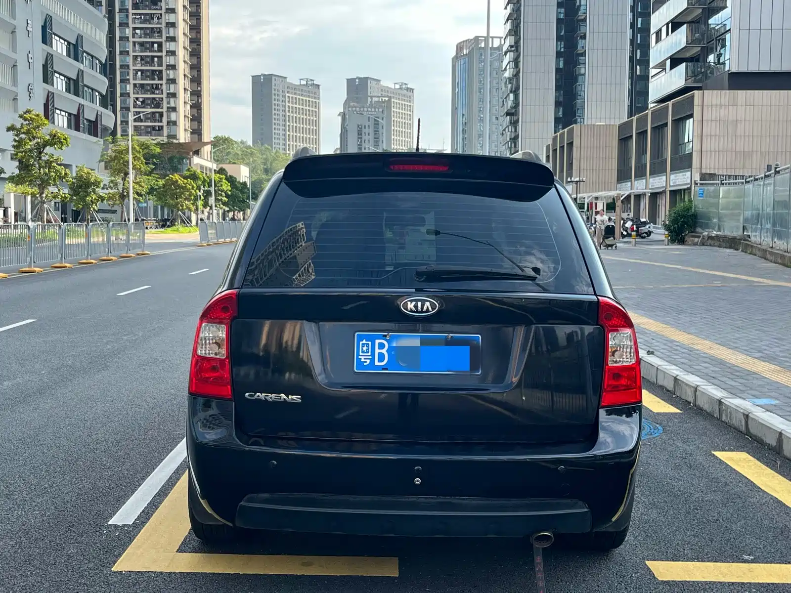 Фото 5 - Kia Carens