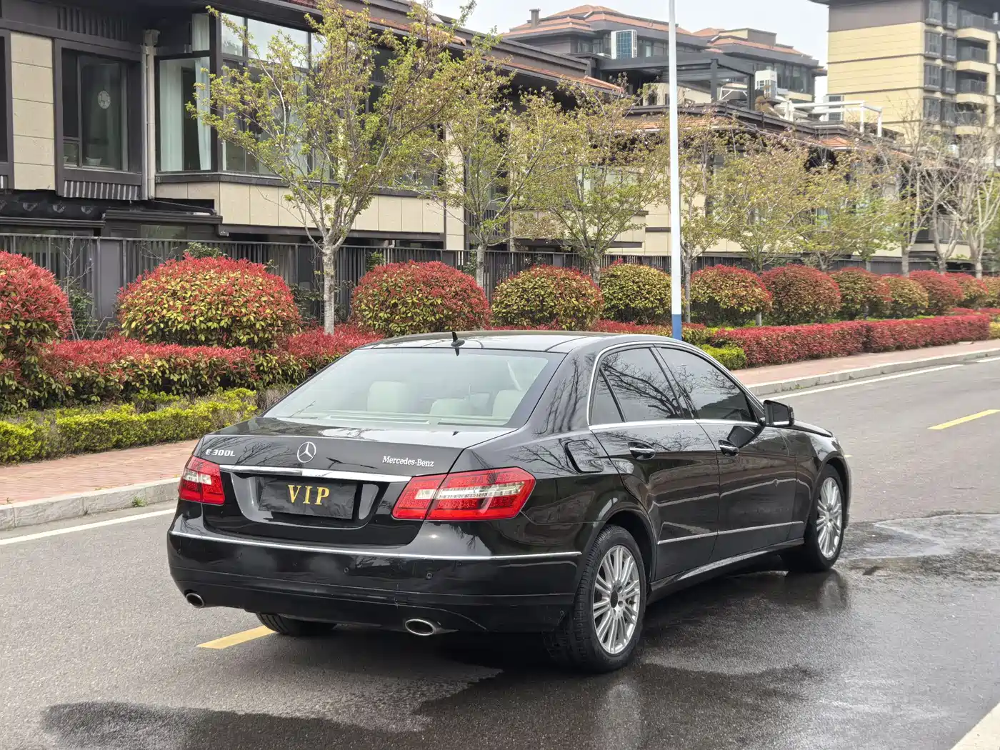 Mercedes-Benz E-Class (Import) 2009 Model E 300 Fashion Version фото 6