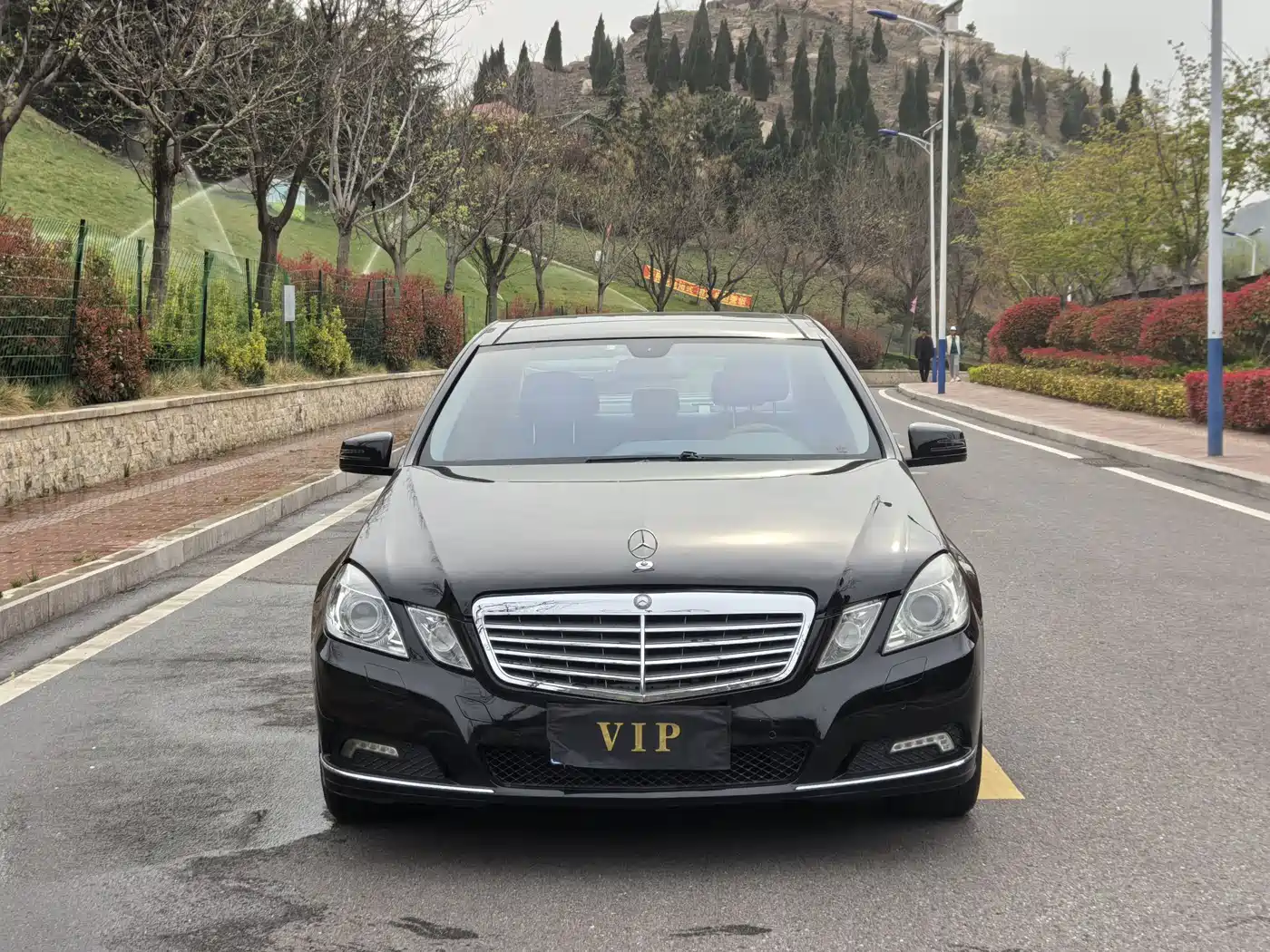 Mercedes-Benz E-Class (Import) 2009 Model E 300 Fashion Version фото 2