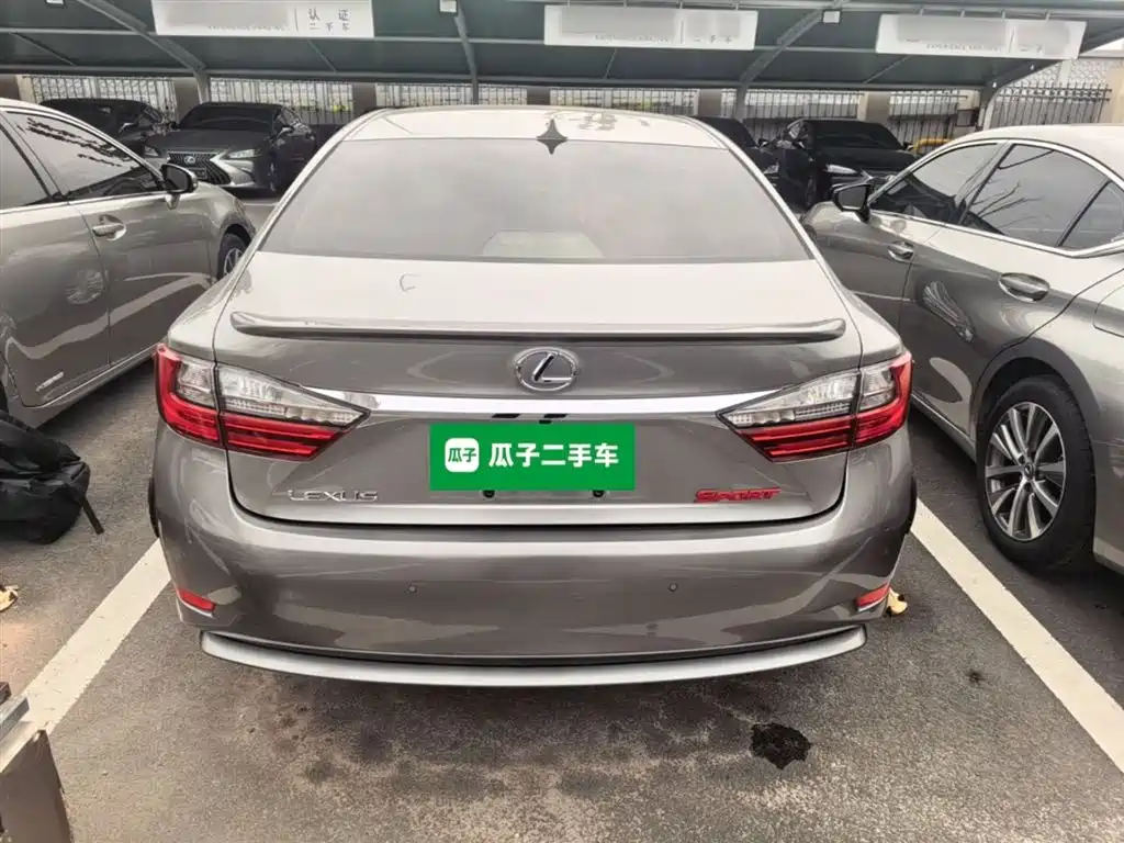 Lexus ES 2015 200 Elite Edition фото 6