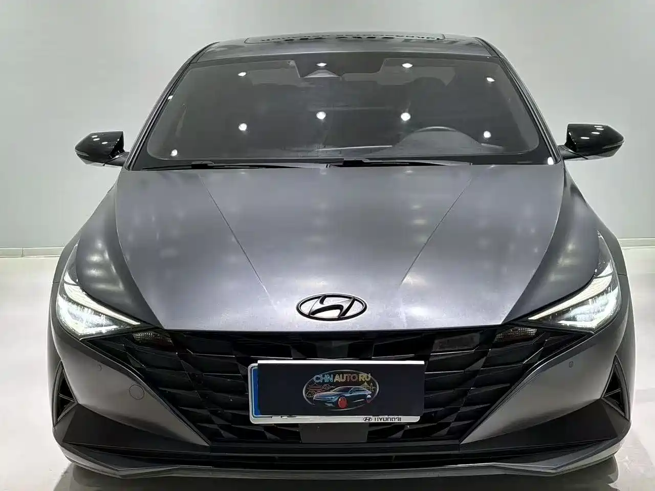 Hyundai Elantra 2022 1.5L CVT 20th Anniversary Edition фото 2