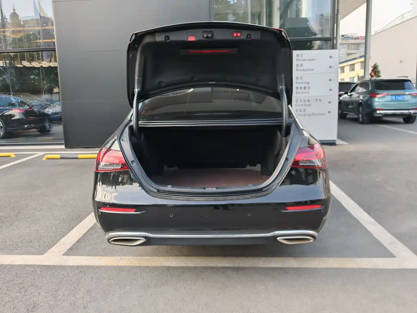 Mercedes-Benz E-Class 2022 E 300 L Luxury фото 11