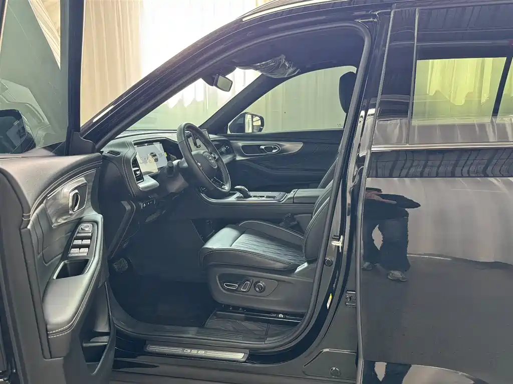 GAC Trumpchi Trumpchi GS8 2025 Pilot Series 2.0TGDI 2WD Luxury Edition 5-seater фото 10