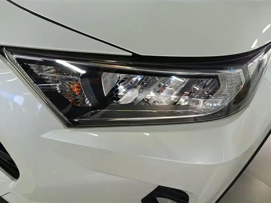 Toyota RAV4 Rongfang 2021 2.0L CVT 2WD Trend фото 4