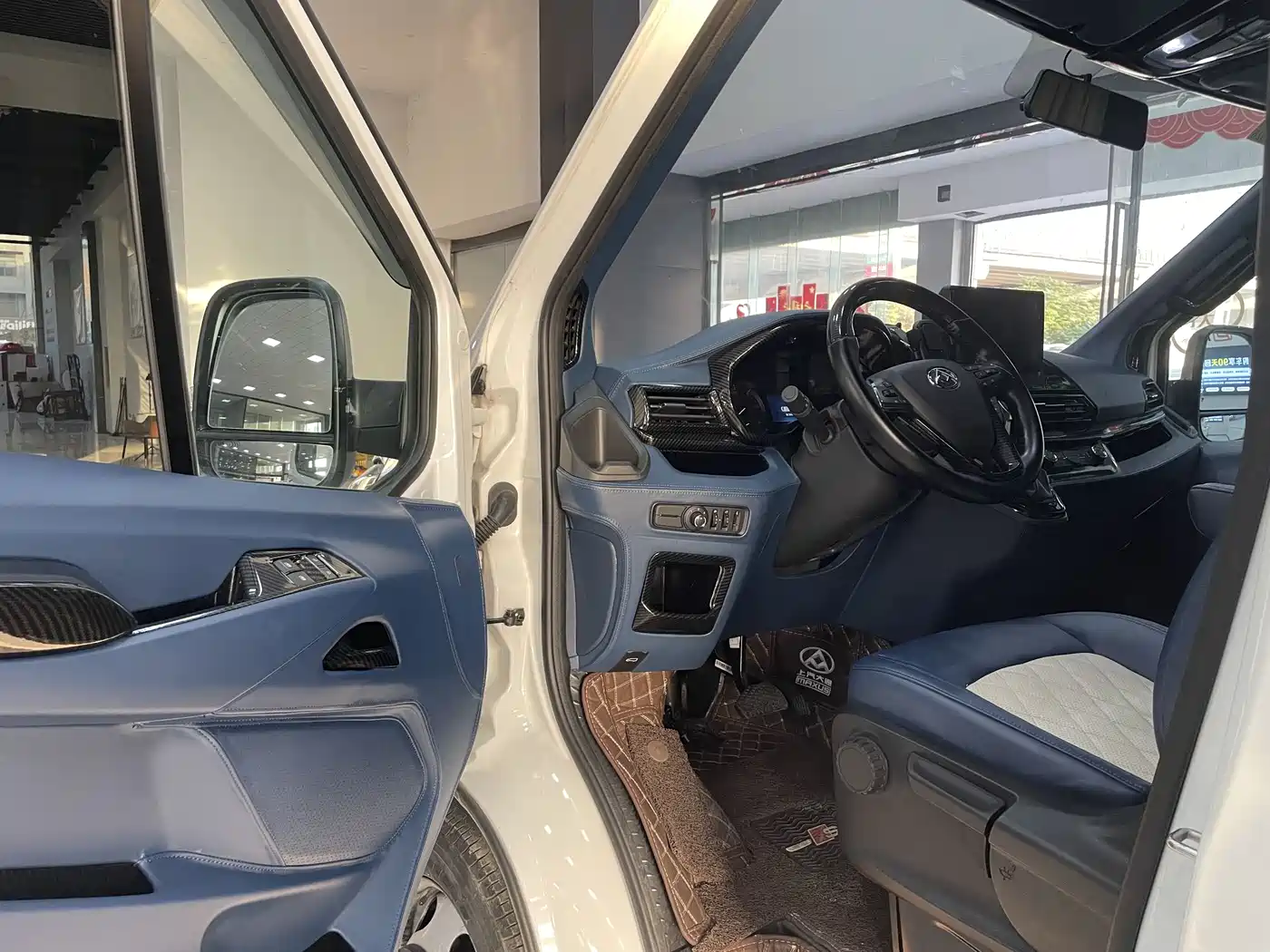 SAIC Maxus MAXUS V90 RV 2021 2.0T Travel Home V90 Self-Contained Class B RV Luxury Transverse Bed фото 7
