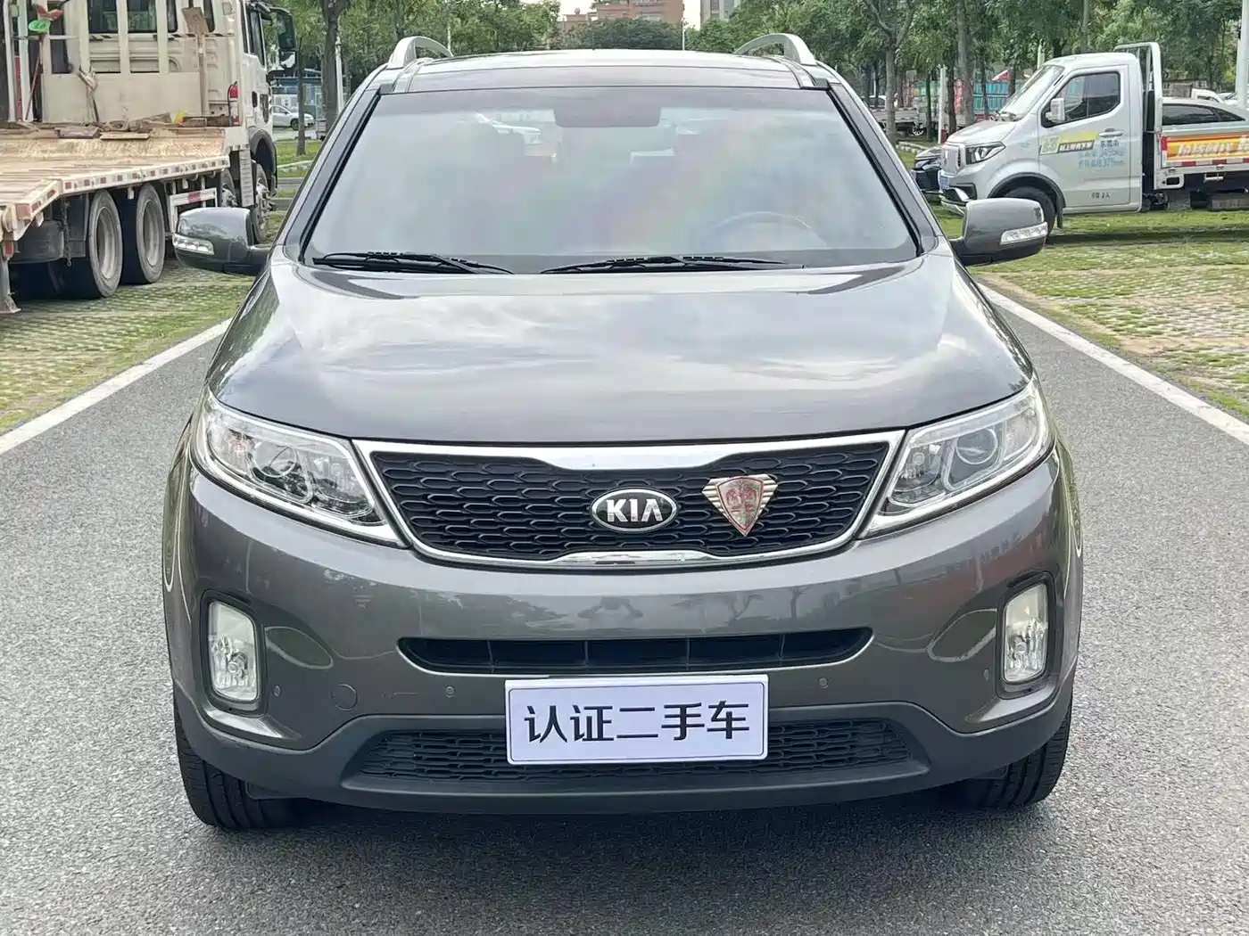 Kia Sorento 2012 2.4L Gasoline Luxury Edition фото 2