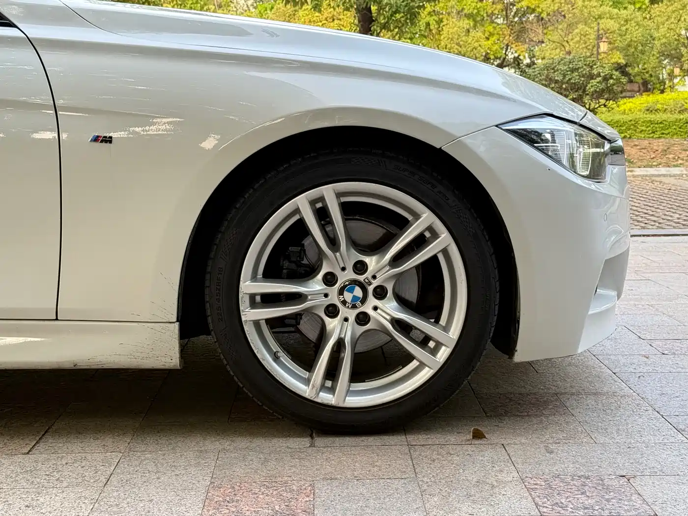 BMW 3 Series 2017 320i M Sport фото 16