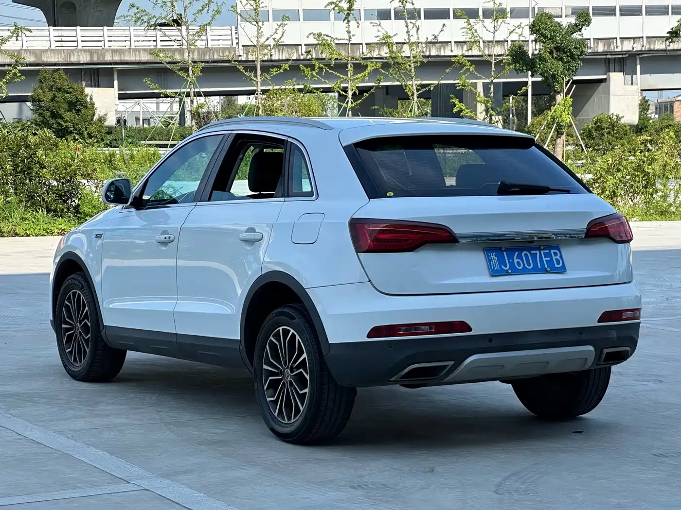 Zotye SR7 2018 2017 1.5T CVT Magic Cube Heart