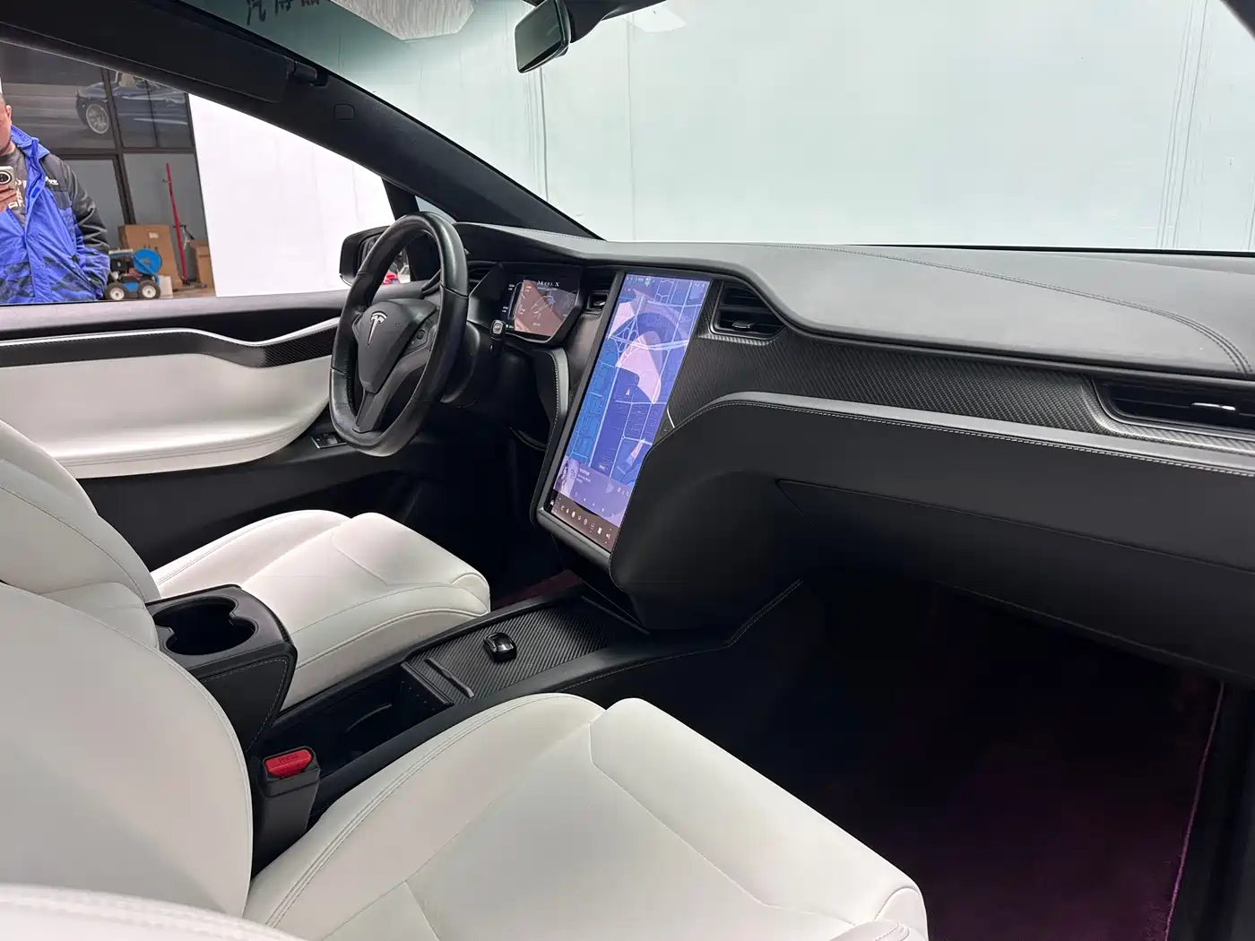 TESLA MODEL X
