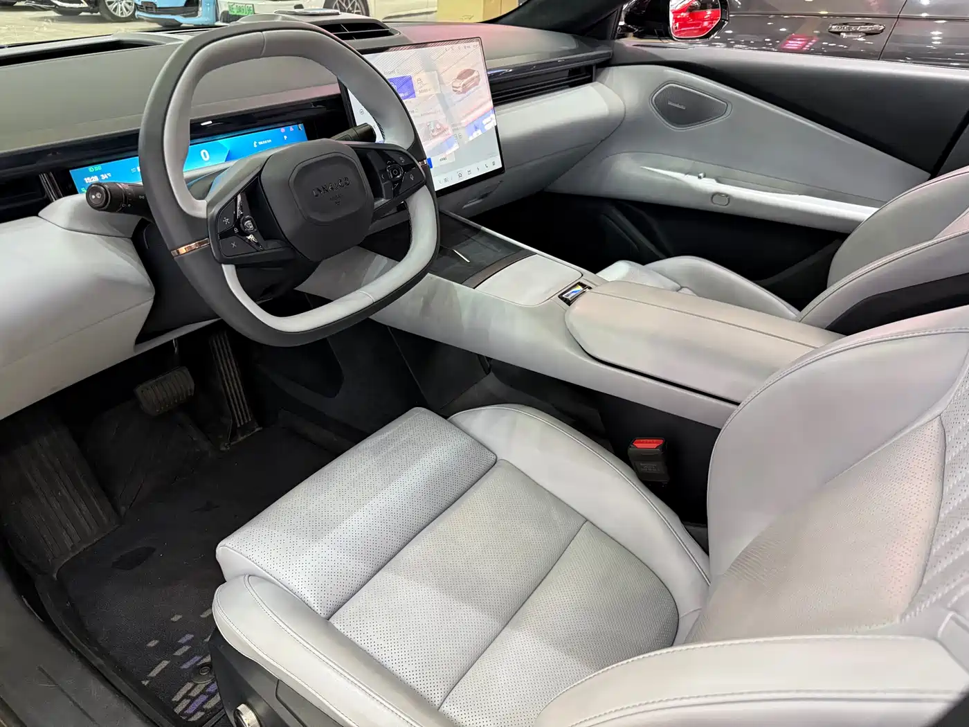 Lynk & Co Z10 2025 95kWh 702km AWD Smart Drive Ultra фото 17