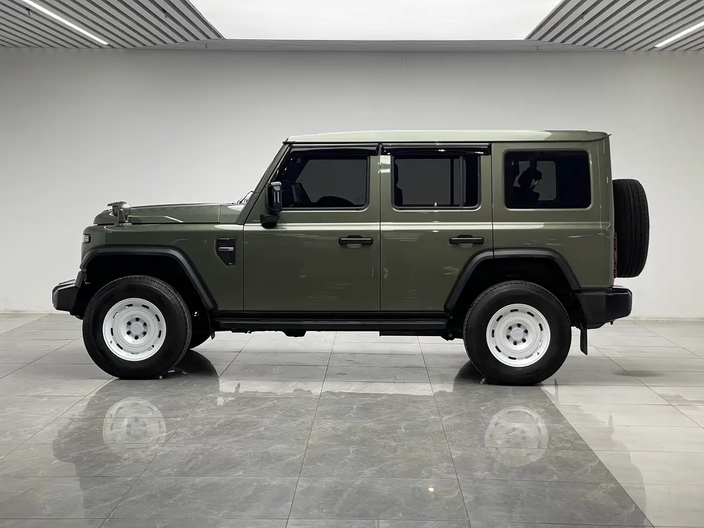 212 T01 2025 2024 2.0T Explorer