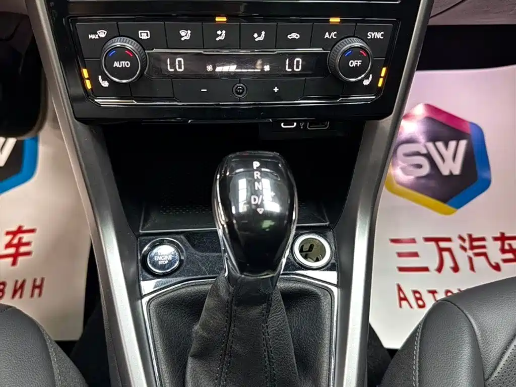 Volkswagen T-Cross 2022 280TSI DSG Luxury Edition фото 13