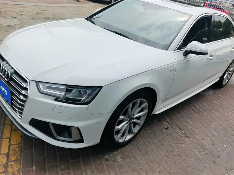 Audi A4L 2019 40 TFSI Fashion (China V)