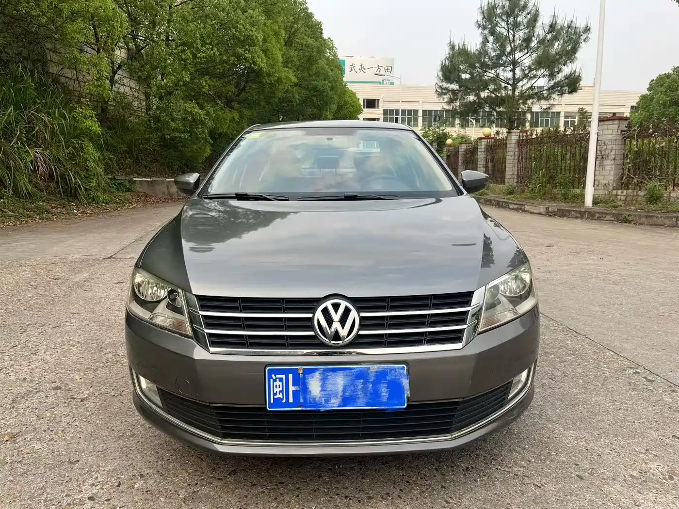 Volkswagen Lavida 2013 Facelift Classic 1.6L Automatic Comfort фото 2