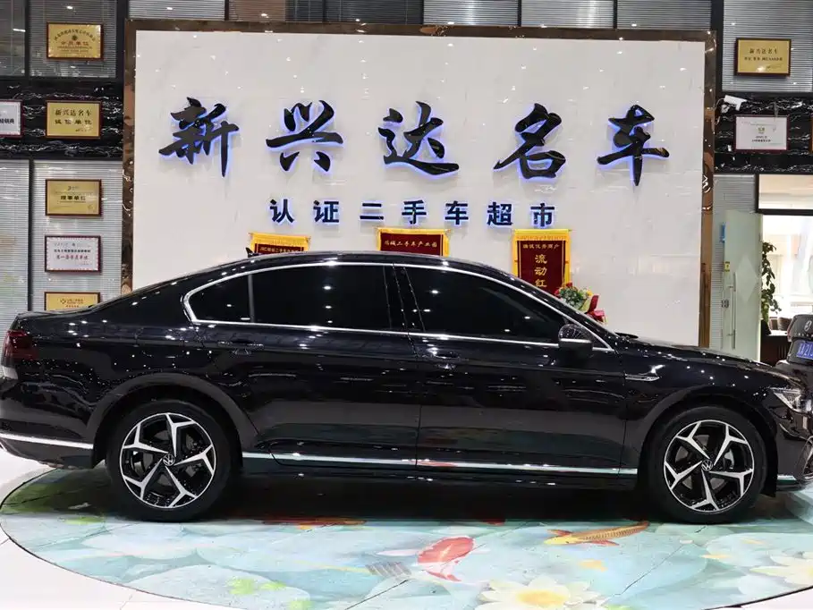 Volkswagen Magotan 2023 Model 2 Million Commemorative Edition 330TSI DSG Luxury фото 4