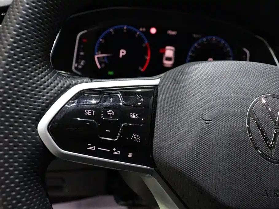Volkswagen Magotan 2023 Model 2 Million Commemorative Edition 330TSI DSG Luxury фото 19