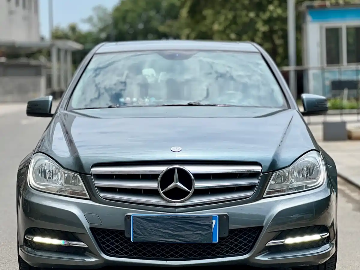 Mercedes-Benz C-Class 2011 C 180K Classic фото 2