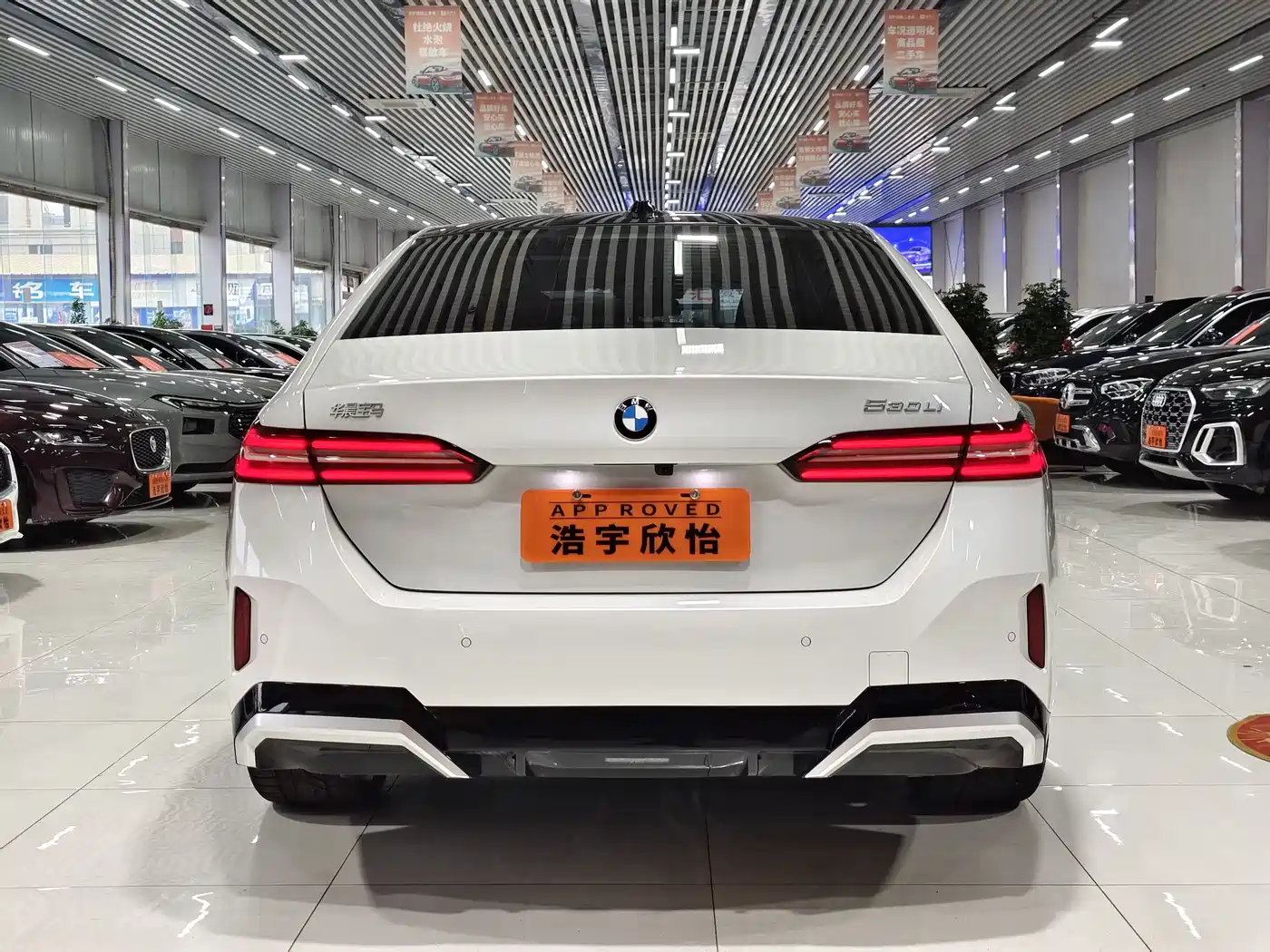 BMW 5 Series 2025 530Li Premium M Sport Package фото 5
