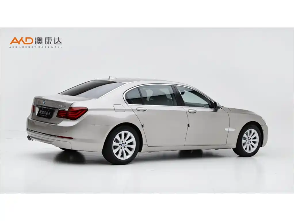 BMW 7 Series 2013 Model 730Li Luxury фото 3