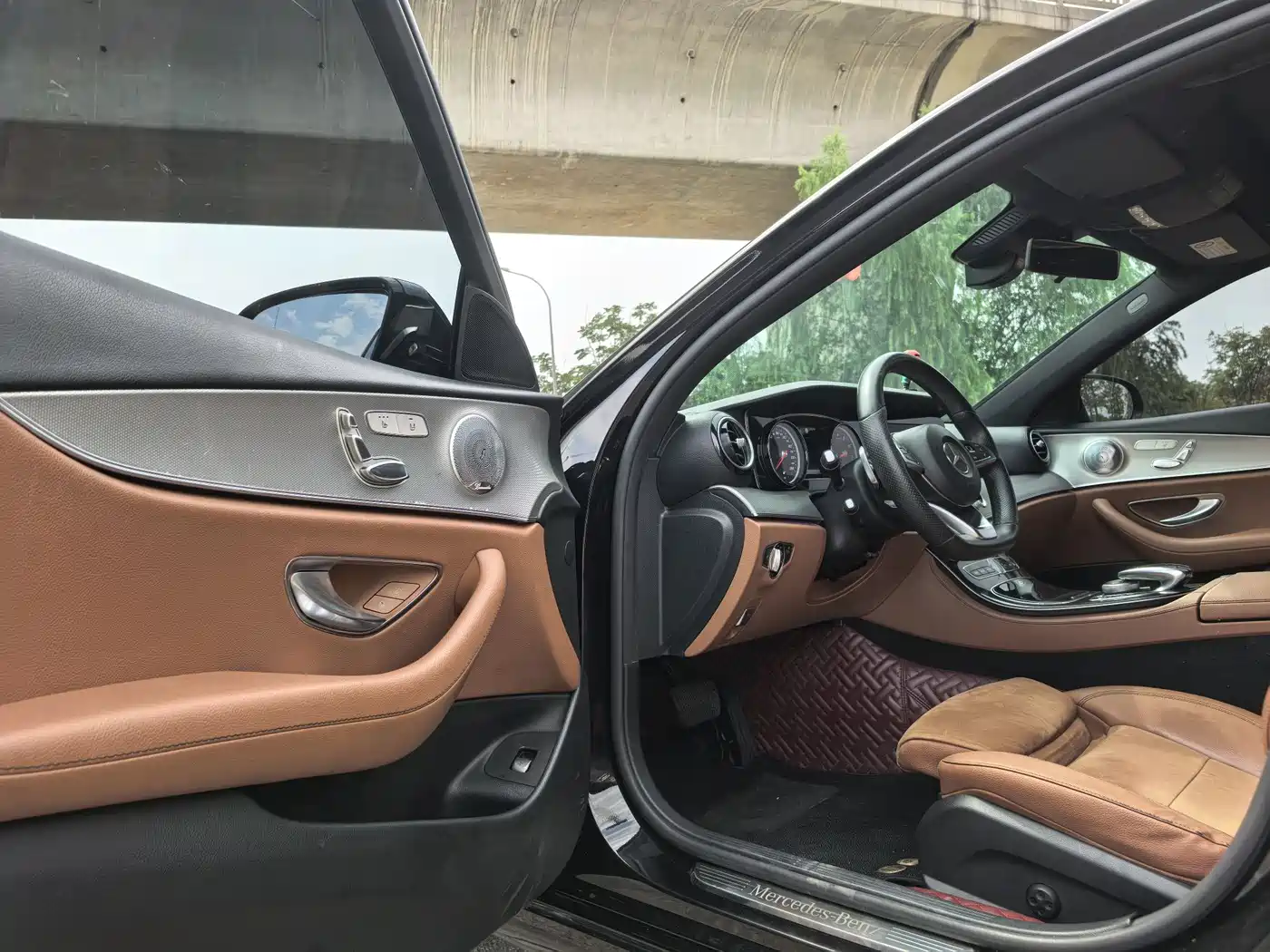 Mercedes-Benz E-Class 2017 E 200 Sport 4MATIC фото 3