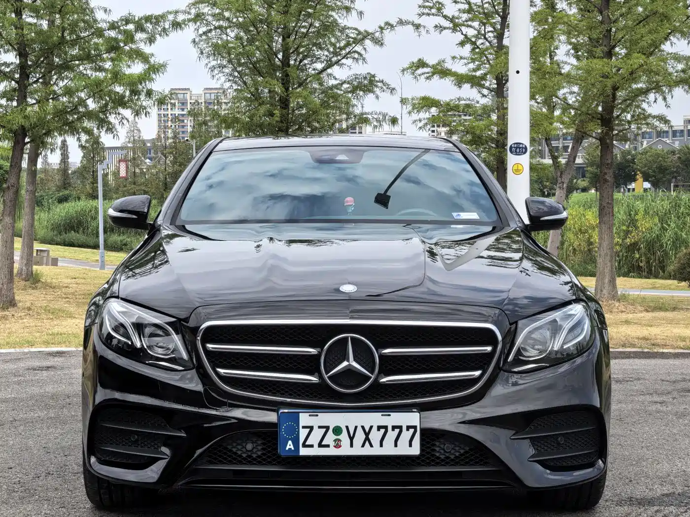 Mercedes-Benz E-Class 2017 E 200 Sport 4MATIC фото 2