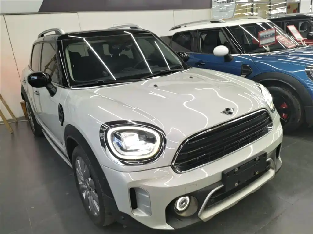 MINI COUNTRYMAN
