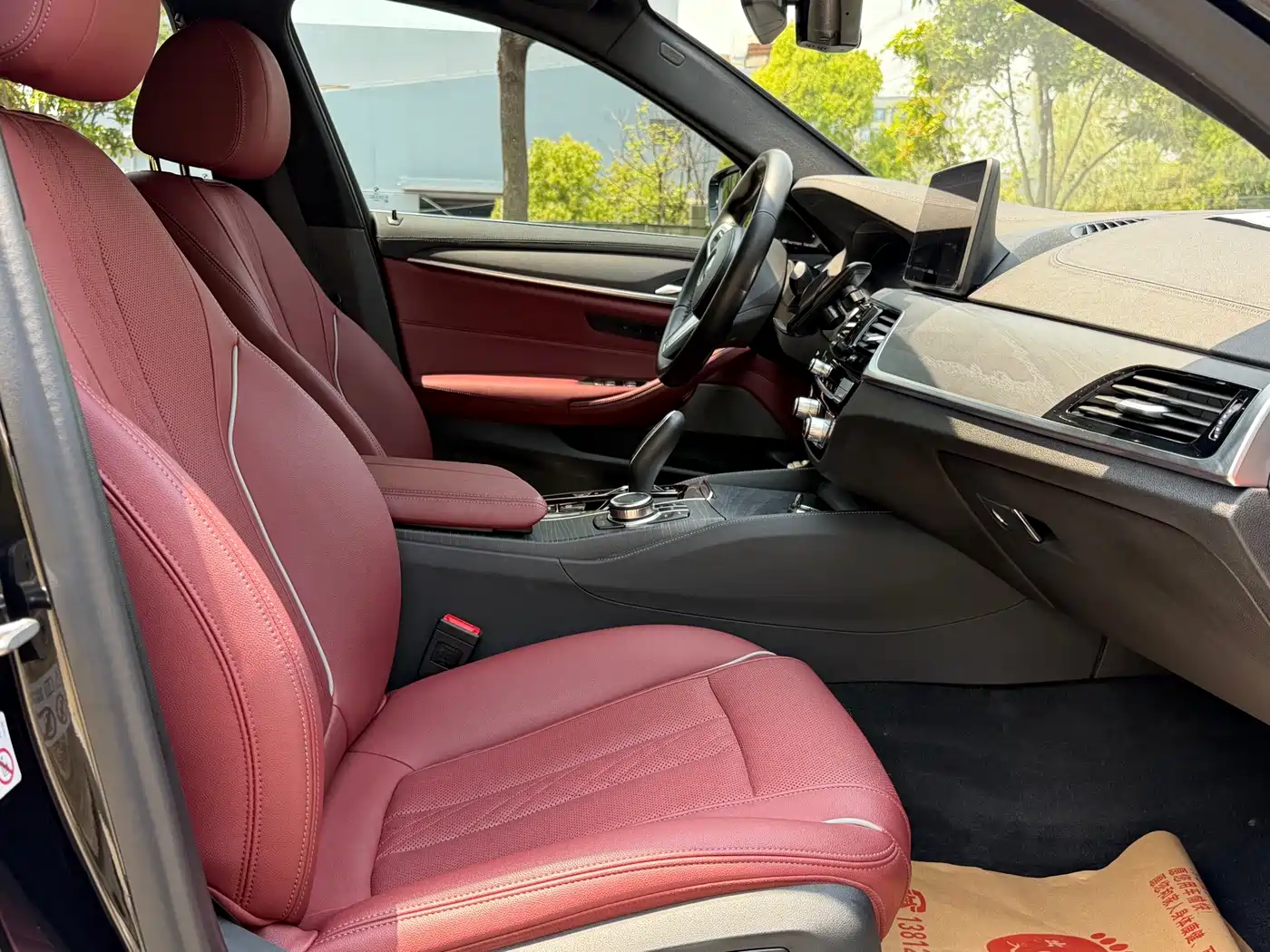BMW 5 Series New Energy 2022 535Le M Sport Package фото 4