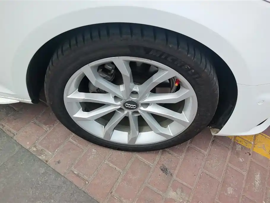 Audi A4L 2019 40 TFSI Fashion (China V) фото 6