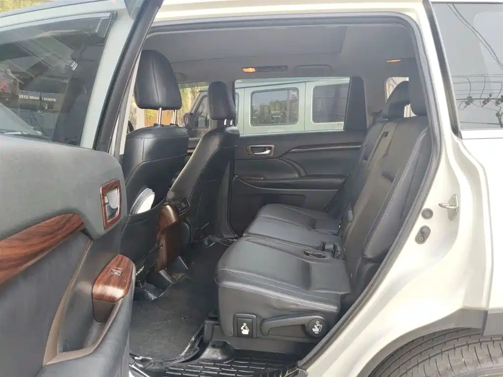 Toyota Highlander 2015 2.0T AWD Luxury Edition 7-seater фото 15