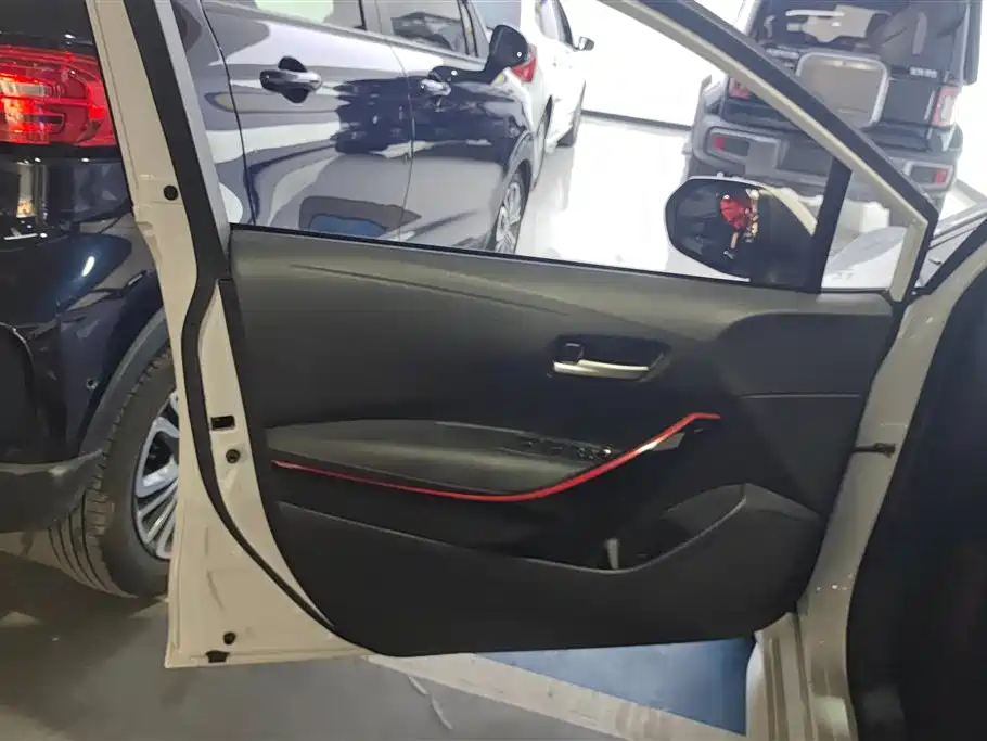 Toyota Levin 2021 185T CVT Sport Edition фото 7