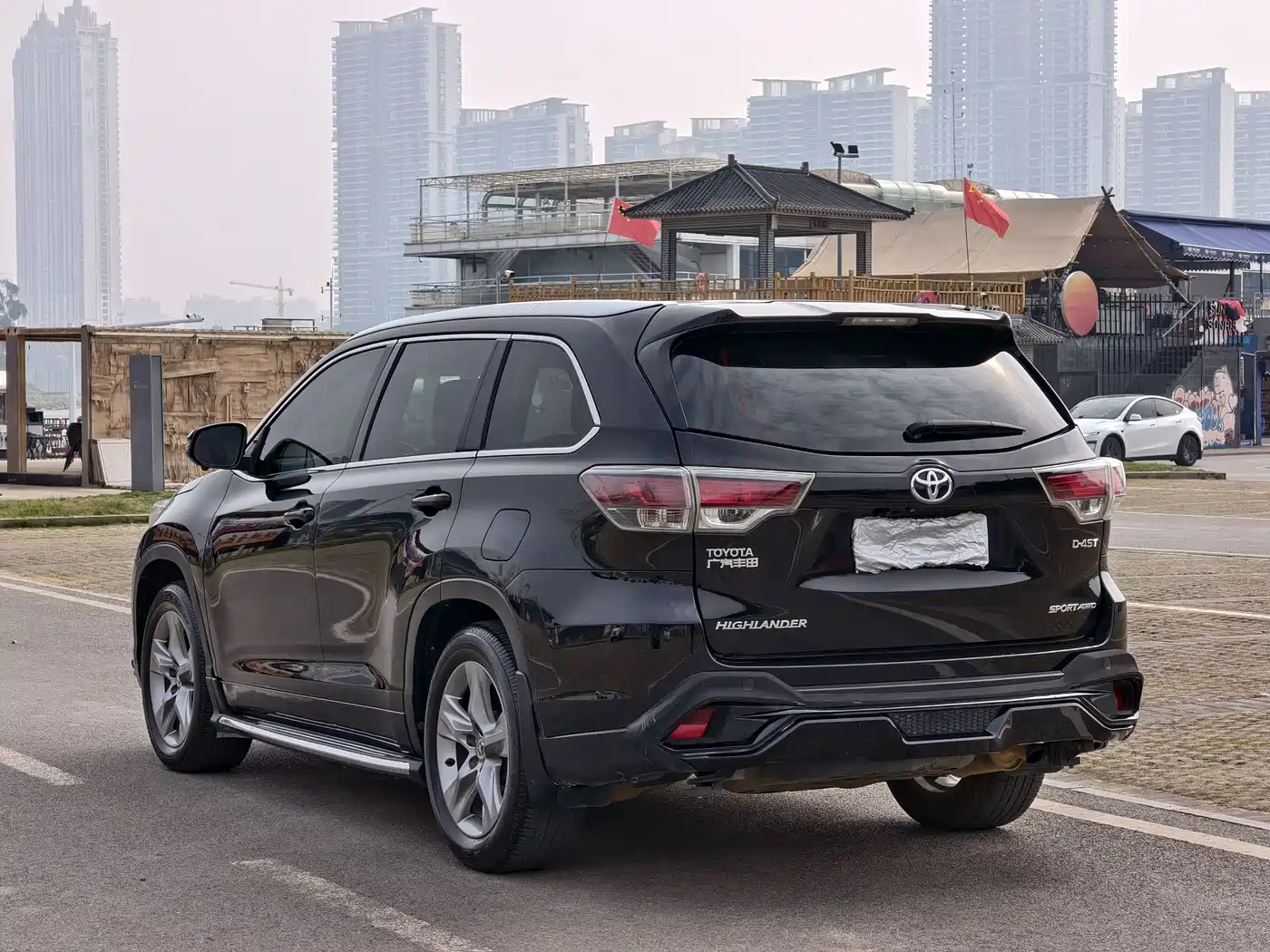 TOYOTA HIGHLANDER