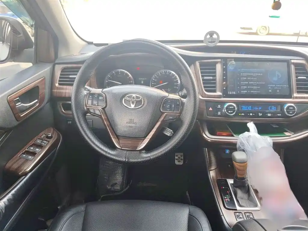 Toyota Highlander 2015 2.0T AWD Luxury Edition 7-seater фото 3