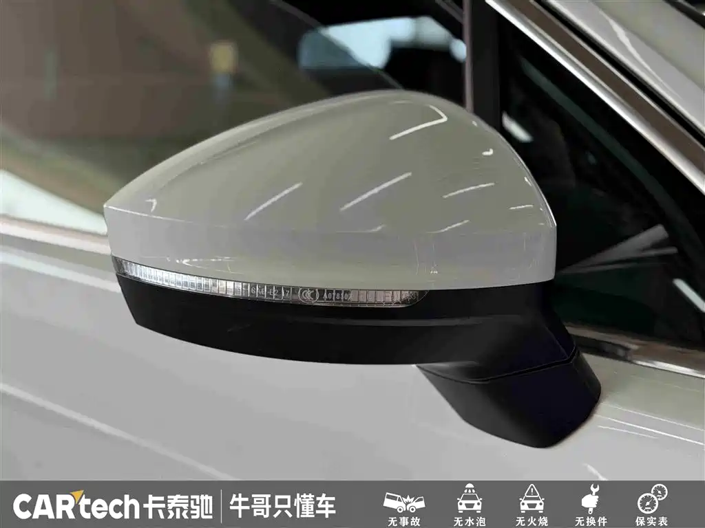 Volkswagen Touareg 2019 2.0TSI Sharp Wing Edition China V фото 13