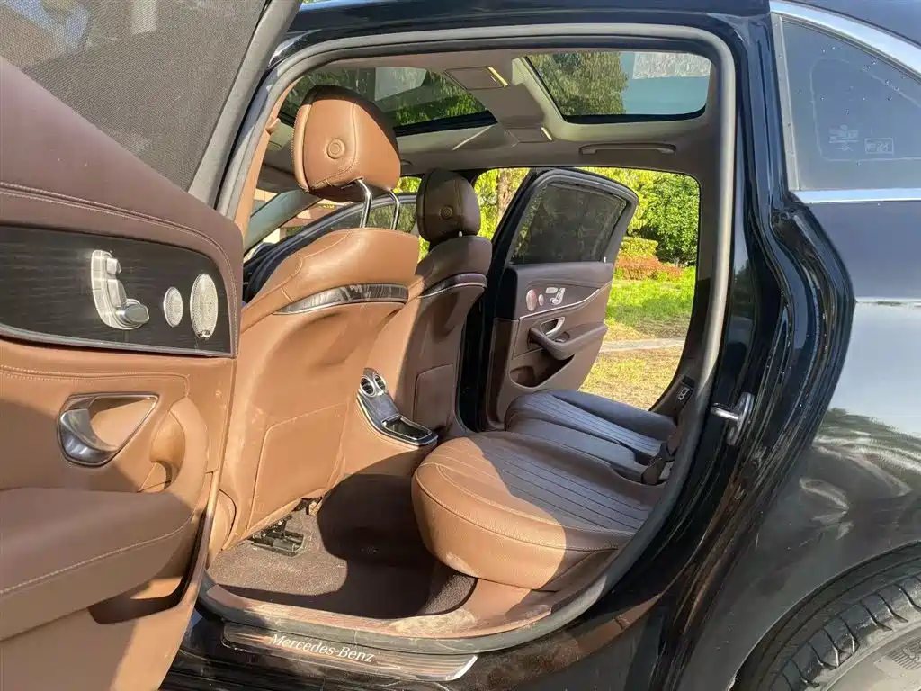 Mercedes-Benz E-Class 2022 Second Facelift E 300 L Luxury фото 6