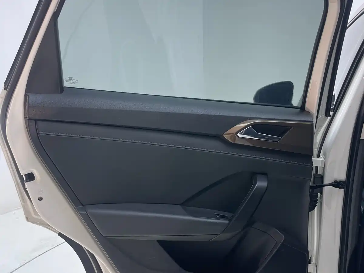 Volkswagen Tharu 2022 280TSI 2WD Comfort фото 17