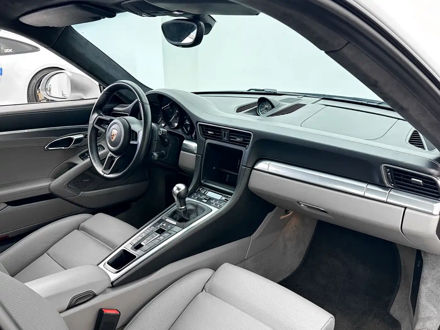 Porsche 911 2012 Carrera S 3.8L фото 12