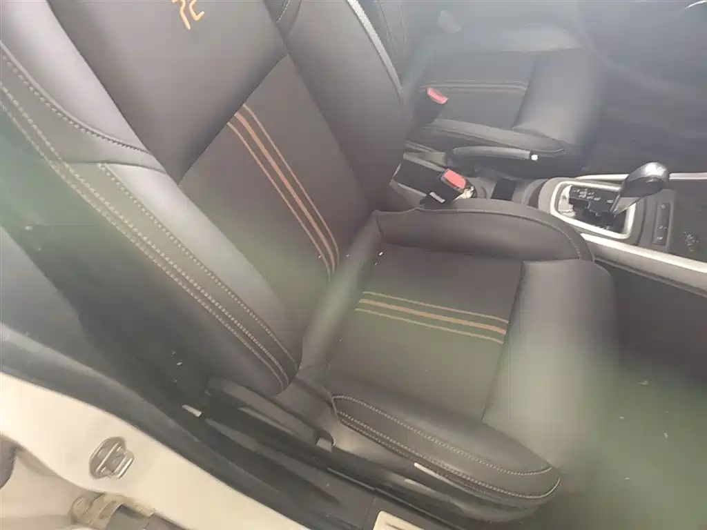 BYD Yuan 2016 1.5L Automatic Luxury фото 25