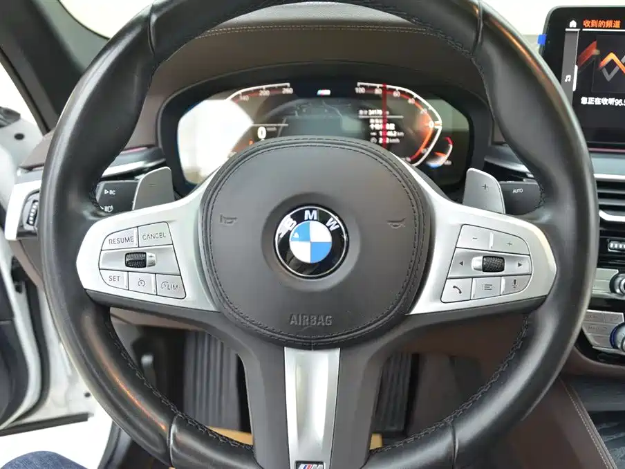 BMW 5 Series 2023 530Li Leading M Sport Package фото 8