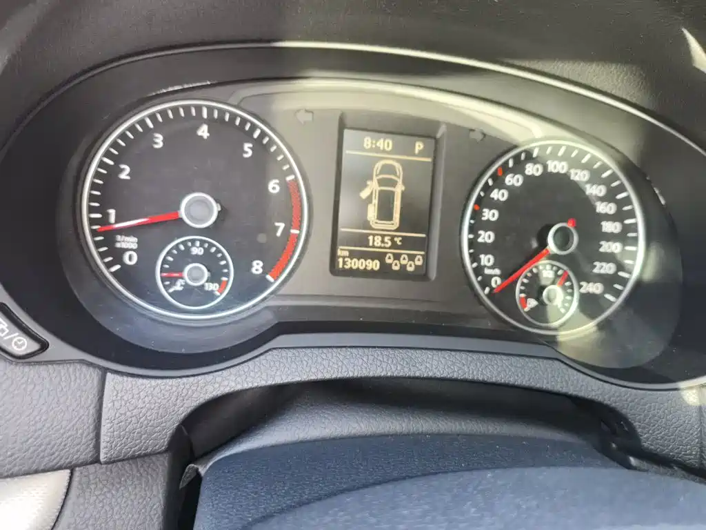 Фото 8 - Volkswagen Sharan