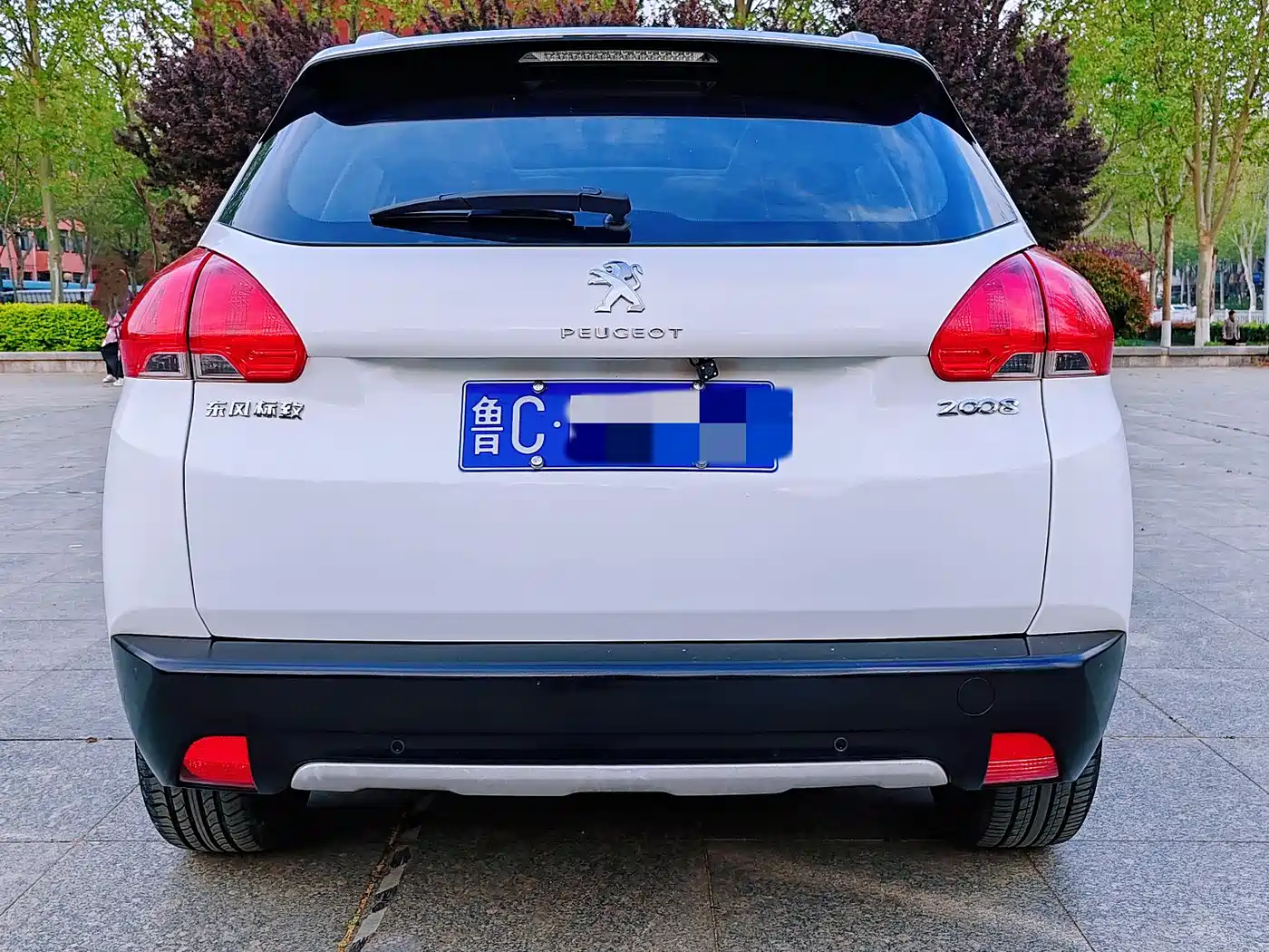 Peugeot 2008 2014 1.6L Automatic Fashion Edition фото 14