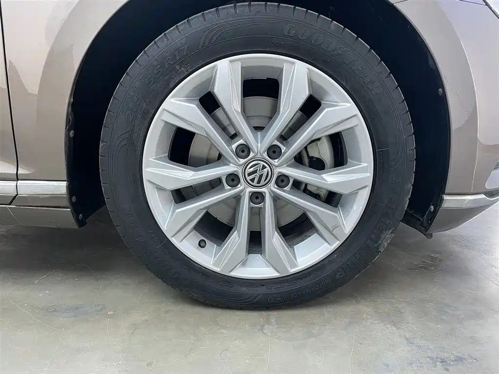 Volkswagen Magotan 2018 330TSI DSG Luxury фото 28