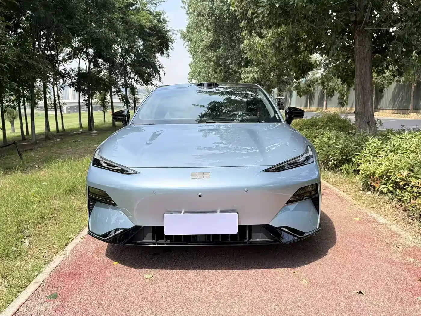 Geely Galaxy Galaxy E8 2025 620km AWD Starship LiDAR Smart Drive Edition фото 2