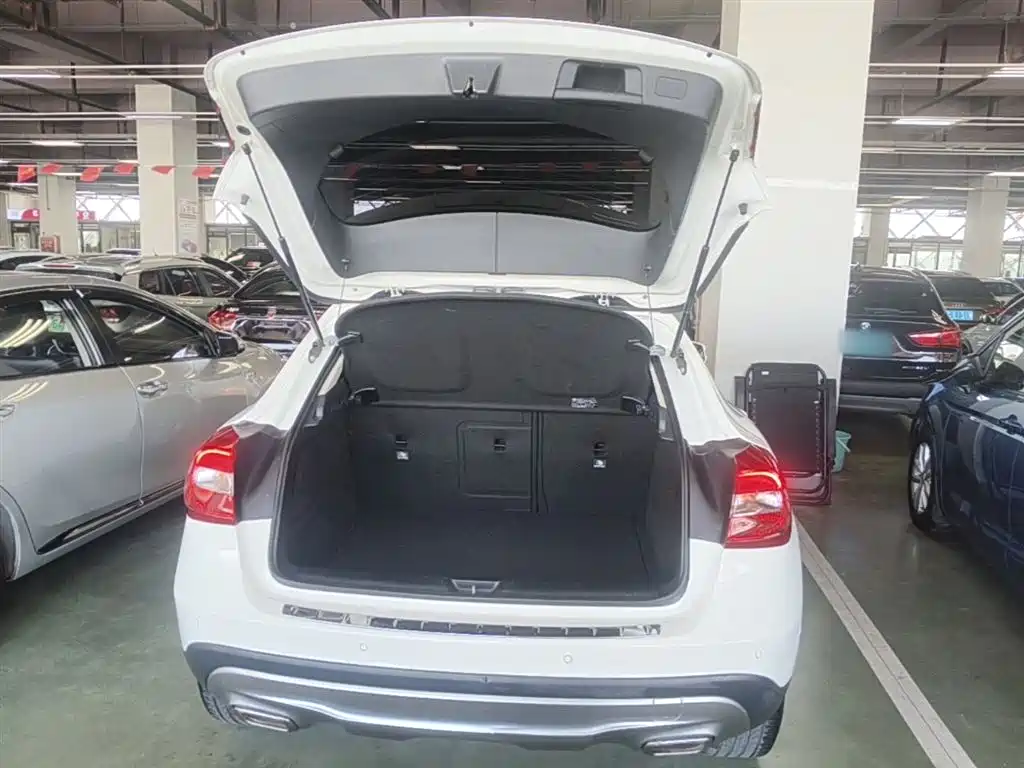 Mercedes-Benz GLA 2016 GLA 200 Dynamic фото 15