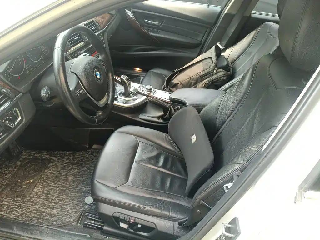 Фото 8 - BMW 3 Series