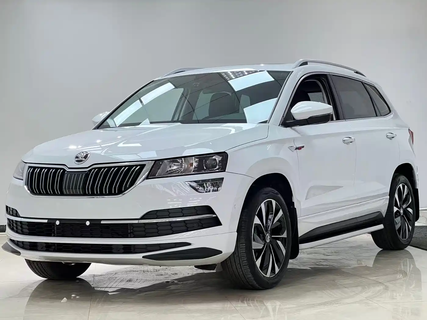 Škoda Karoq 2023 TSI280 Luxury Edition