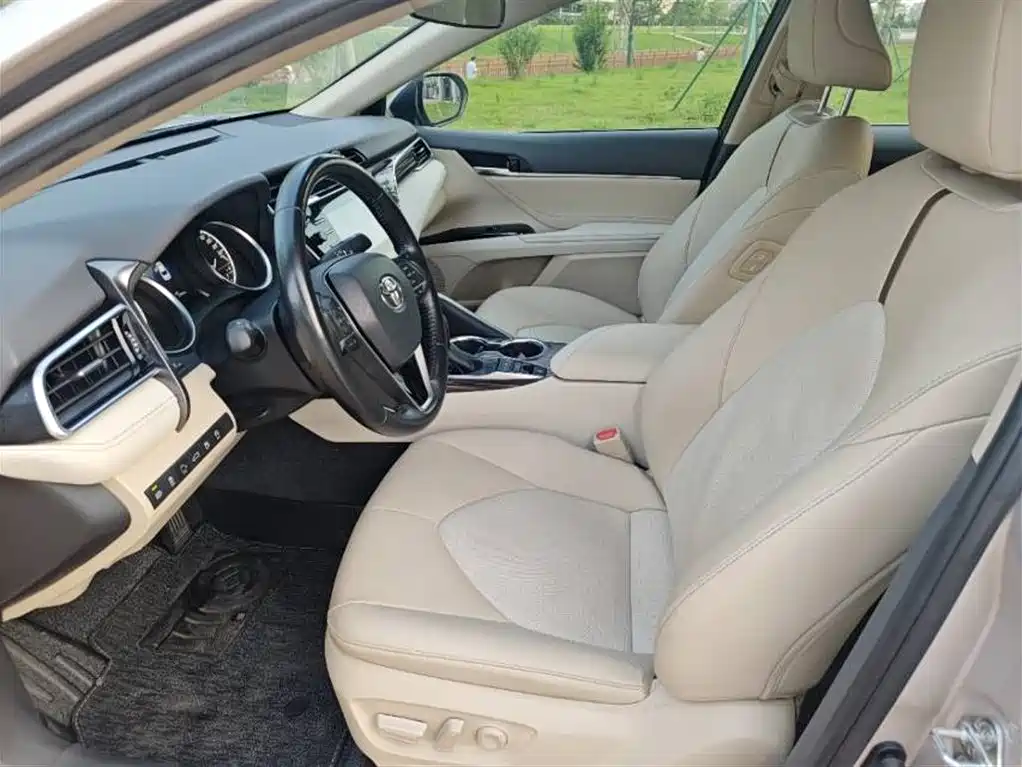 Toyota Camry 2018 2.5G Luxury Edition фото 6
