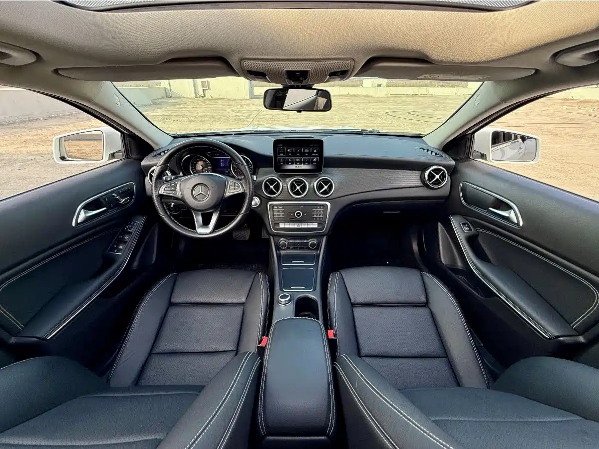 Mercedes-Benz GLA 2018 GLA 200 Fashion фото 20